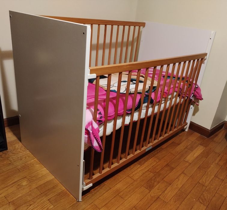 Cama berçário bébé  lacado branco com colchão novo
