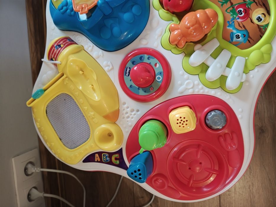 Stolik edukacyjny Chicco