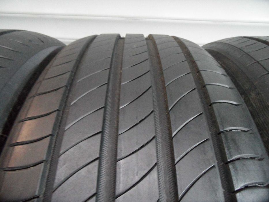 8 opony letnie 235/45/20