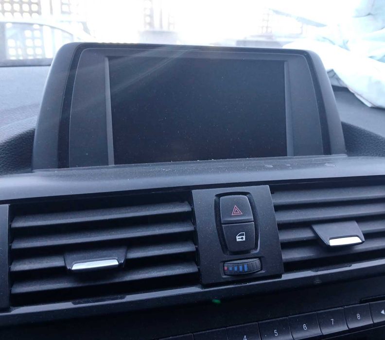 Volante e monitor central -  originais BMW F20 (2013)