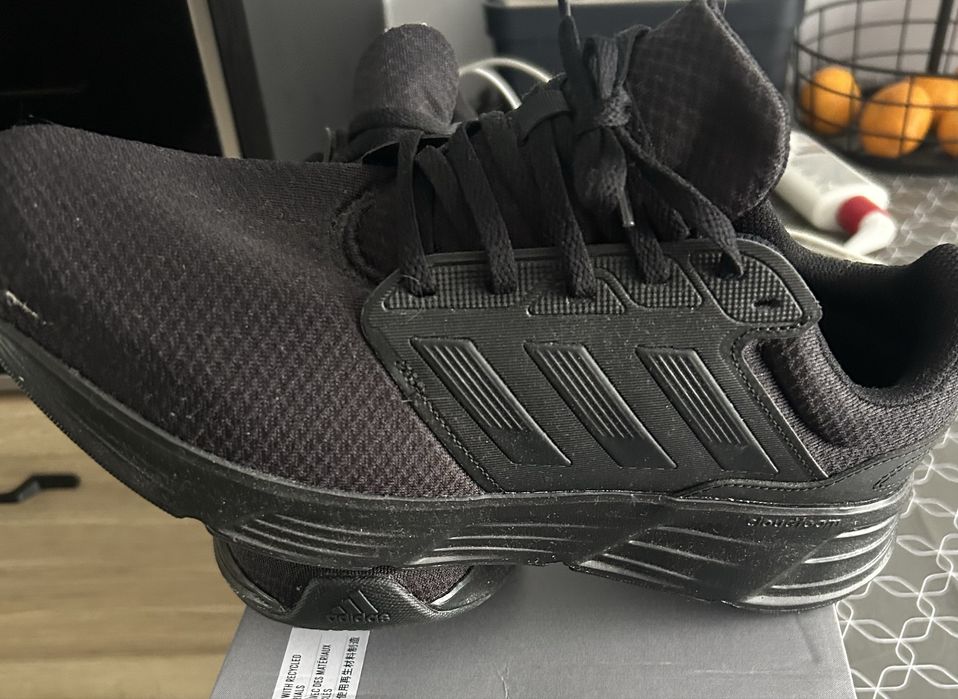 Tenis Adidas como novos