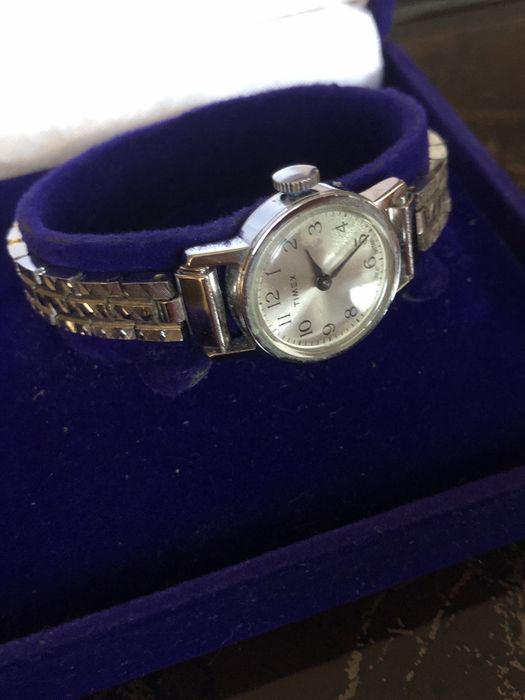 Zabytkowy zegarek damski brytyjskiej marki Timex Vintage