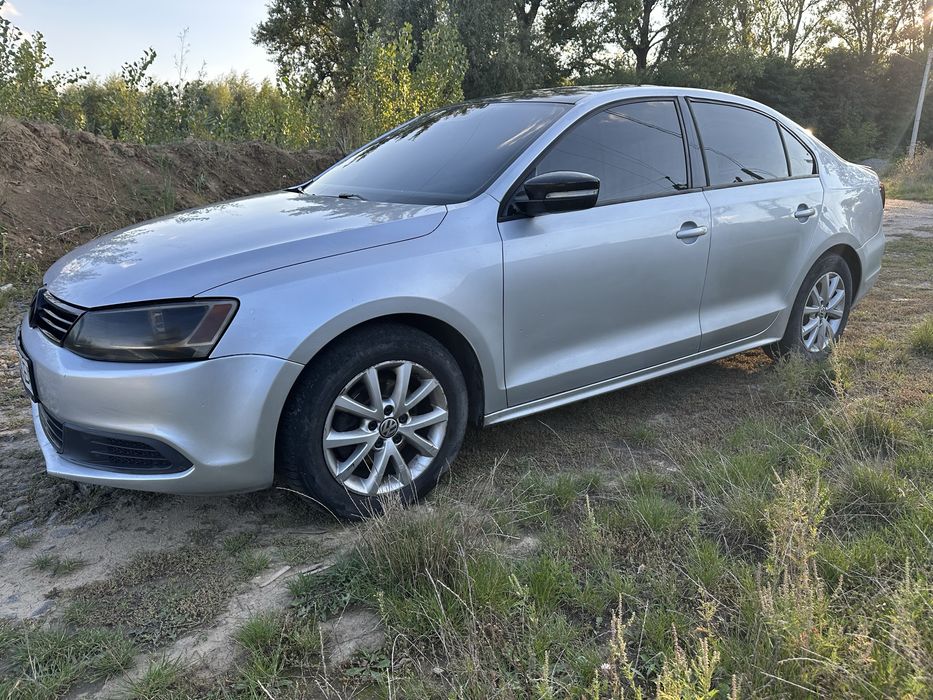 Продам Volkswagen Jetta 2011