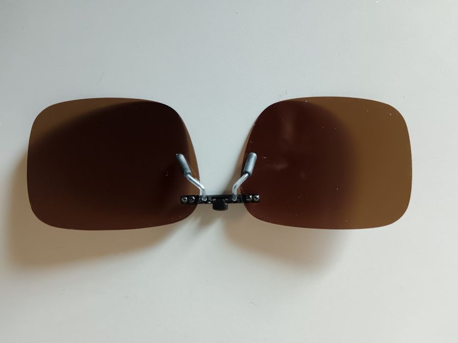 Lentes escuras de adaptação aos óculos