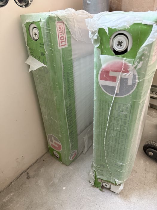 Радіатори 2 шт нові