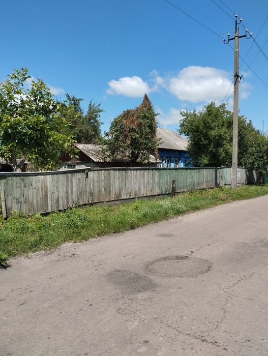 Продам пів будинку 450 м до центрального ринку