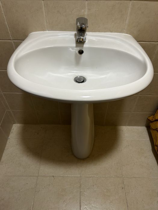 Lavatorio com torneira Grohe