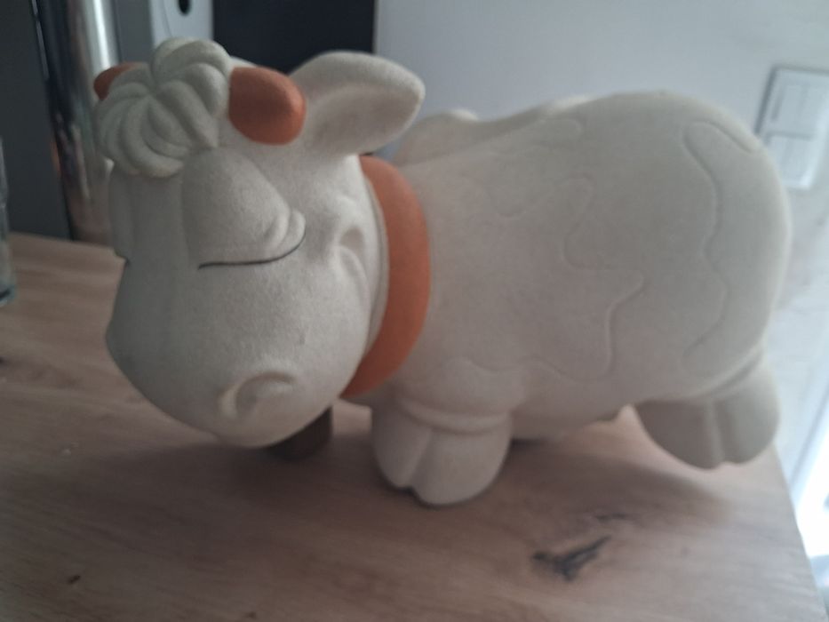 Figura decorativa de vaquinha em cerâmica / terracota - como nova