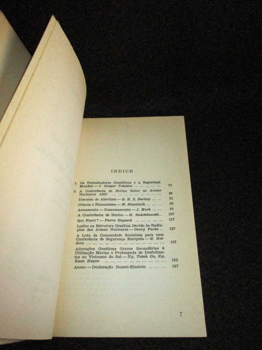 Livro A Ciência A Paz e a Segurança Mundial J. Gaspar Teixeira Maria Lamas