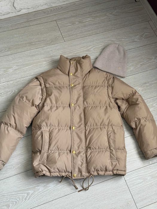Жіноча пухова куртка