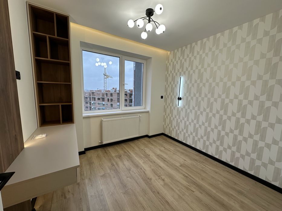 Продам 2 км за функціоналом 3 км з сучасним ремонтом ще ніхто не жив