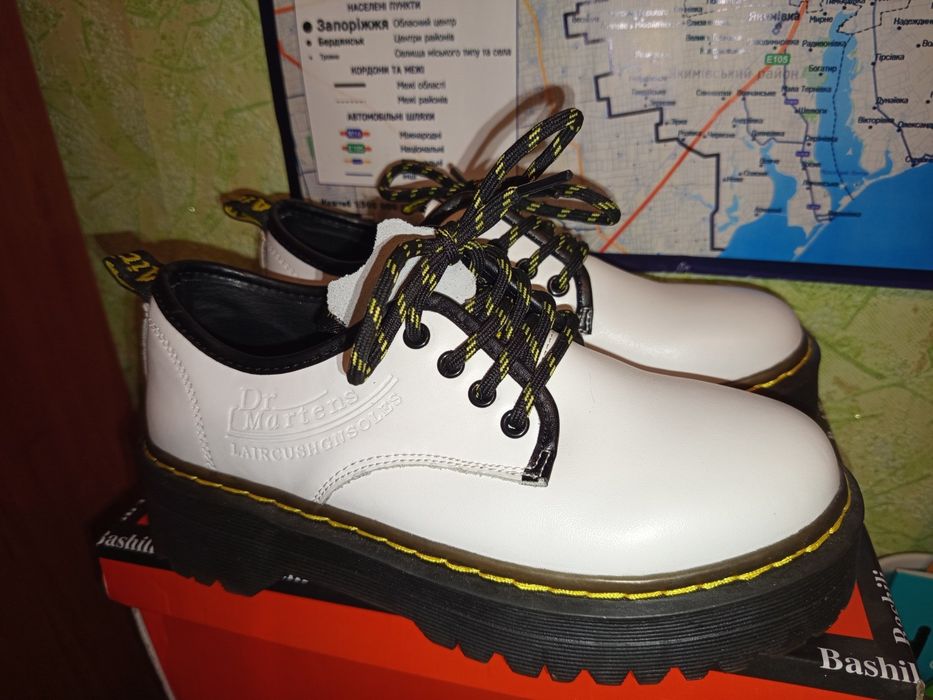 Продам оригинальную обувь Dr Martens 1976