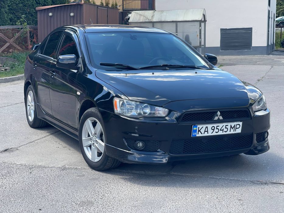 Mitsubishi lancer