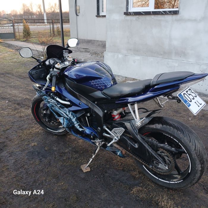 Yamaha YZF R6 600см²