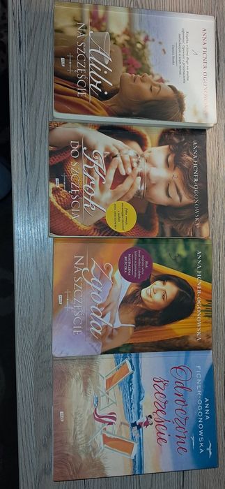 4 książki Anna Ficner-Ogonowska Alibi na szczęście,Krok do szczęścia,