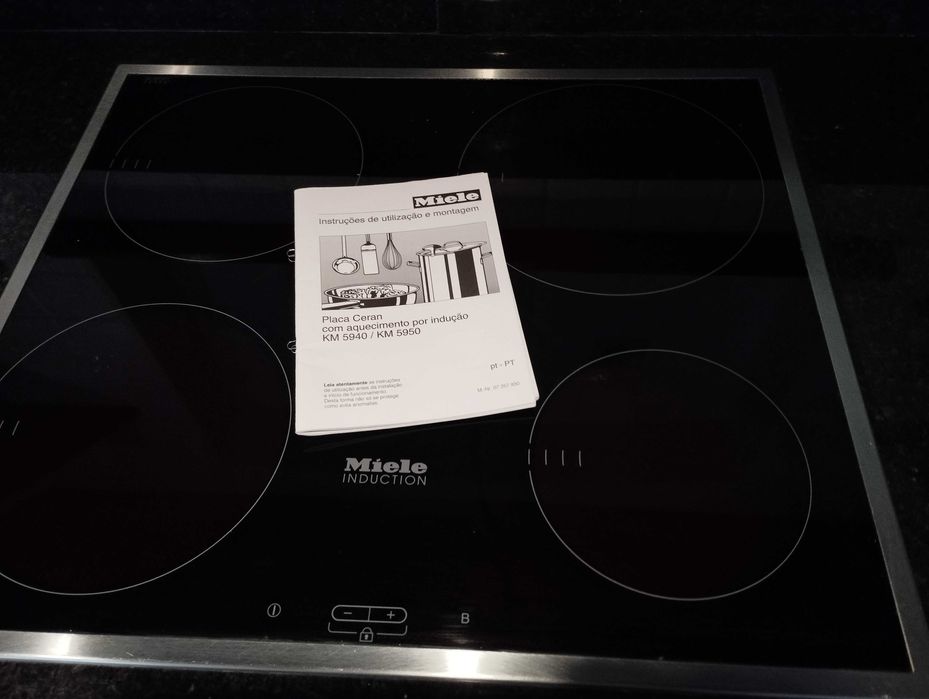 Placa de indução Miele modelo KM/5940/KM5940