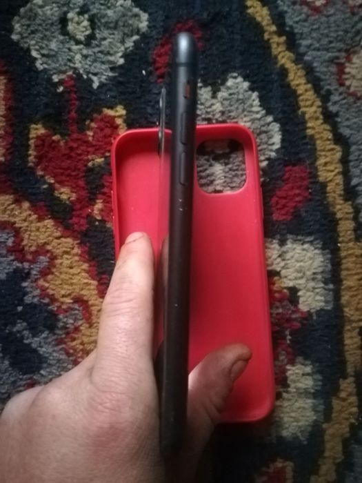 Обміняю айфон 11 на мото