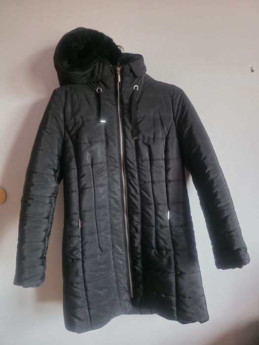 Kurtka Damska Zimowa Długa Wams Pikowana Czarna Kaptur Ciepła
