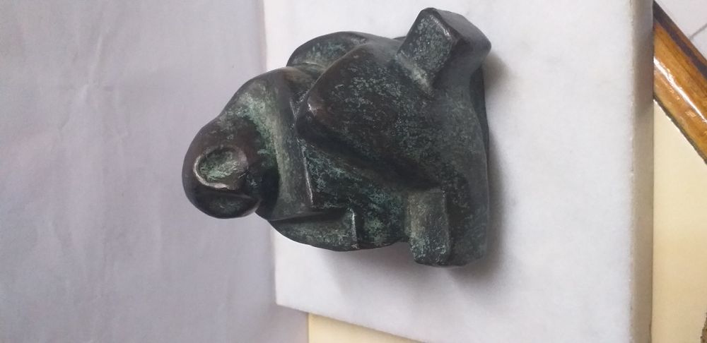Escultura em bronze