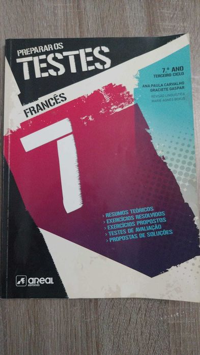 Livro Preparar os testes de Francês de 7ºano