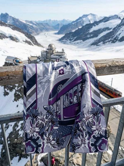 Вінтажна шовкова хустка Ishoni Jungfraubahn "top of Europe", Швейцарія