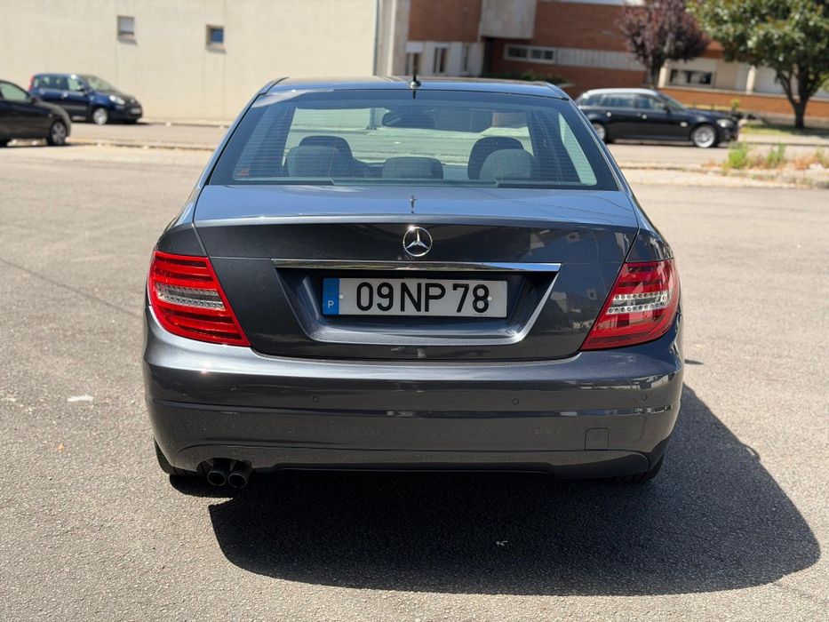 Mercedes-Benz C 180 — fotografia 5