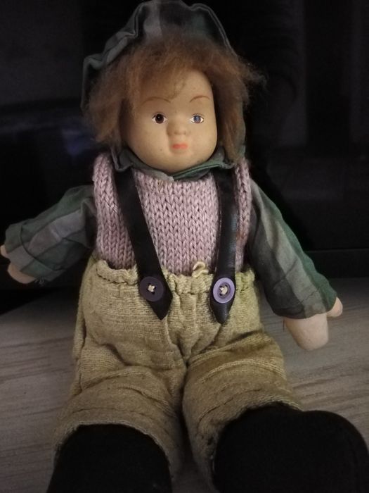 Вінтажна лялька,