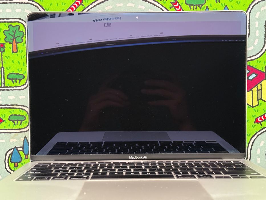 MacBook Air M1 8GB RAM, 512GB pamięci