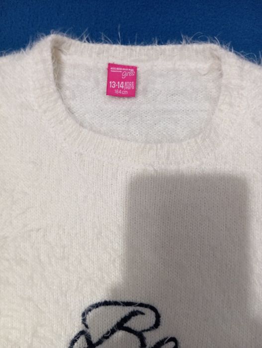 Camisola branca com gato azul