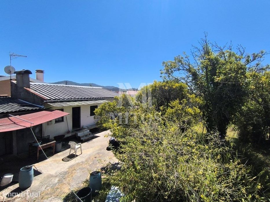 Moradia T2 com terreno para venda em Vila Praia de Âncora