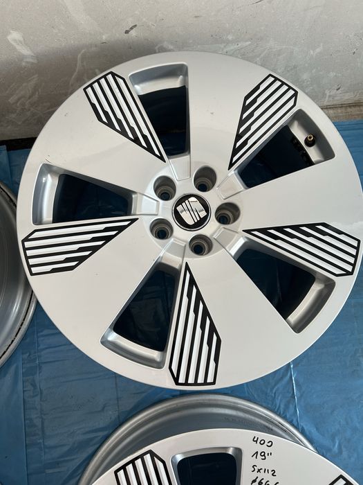 400 Felgi Aluminiowe SEAT R 19 5x112 Bardzo Ładne