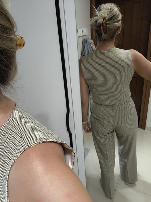 Garnitur w kratę z kamizelką