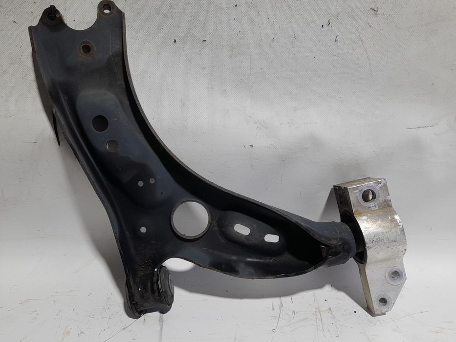 Braço de suspensão frente esquerdo VOLKSWAGEN Golf VI (5K1)
