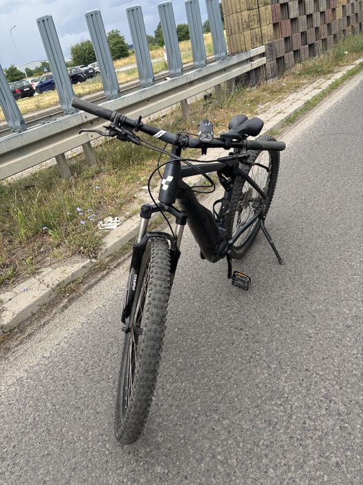 Rower elektryczny cube