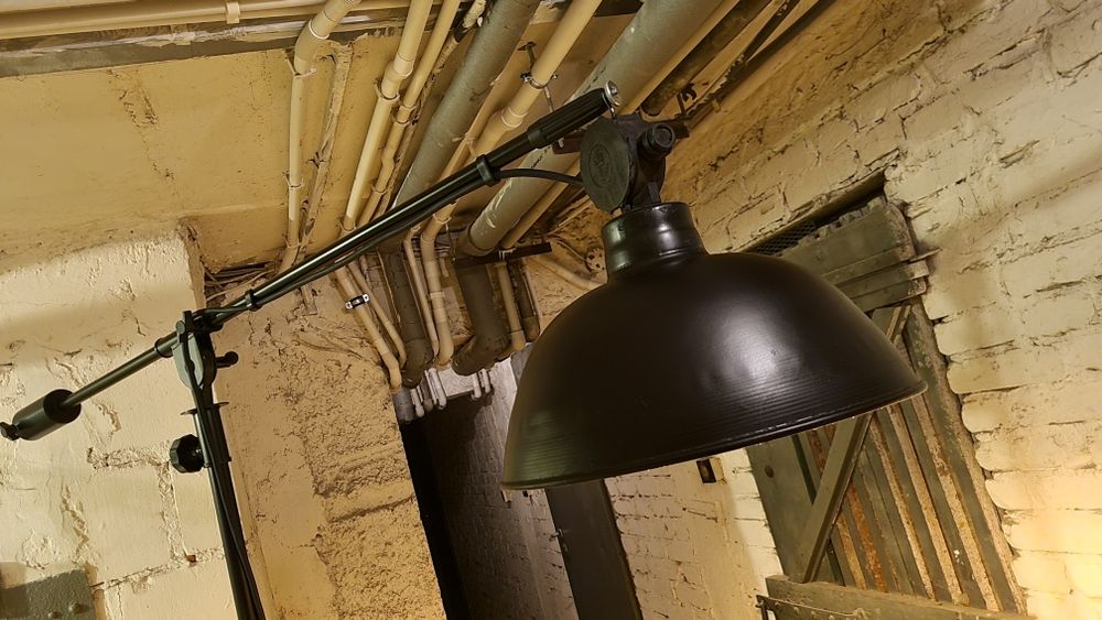 Oświetlenie 2 x lampa loft retro + statyw - klub, studio, bar, biuro