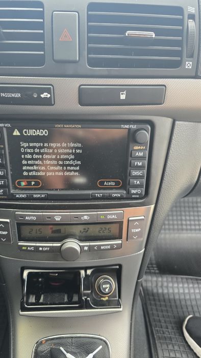 Toyota Avensis 2009 160000km (Para Reparaçao)