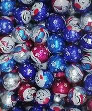 Praliny z czekolady mlecznej z chrupkami  świąteczne