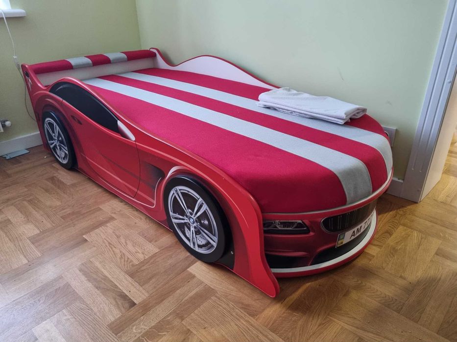 Дитяче ліжко "Автомобиль" BMW, червоне