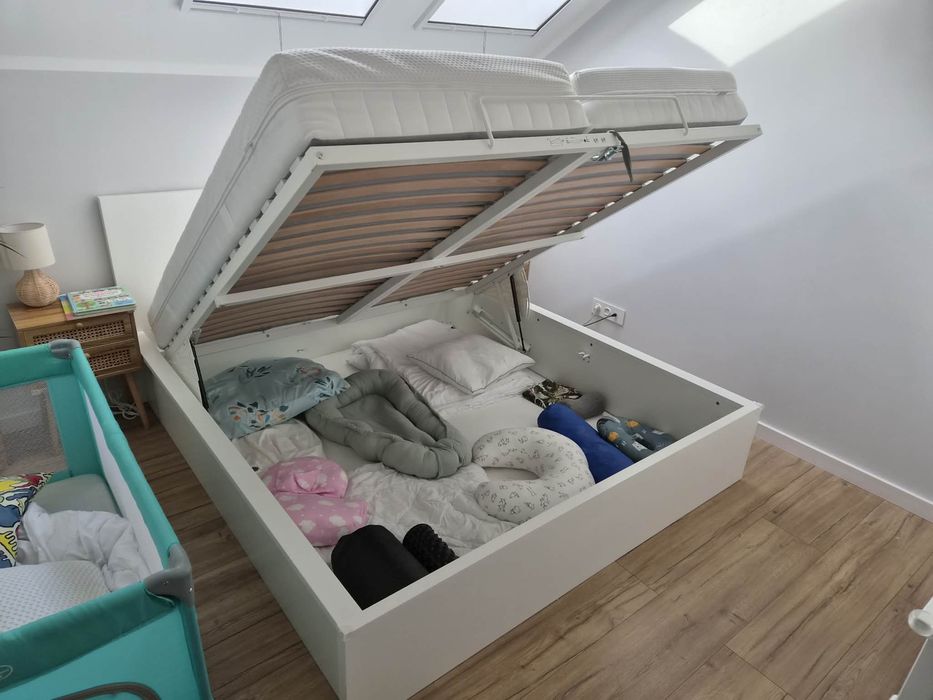 Łóżko Ikea Malm + 2 materace Ikea Akrehamn