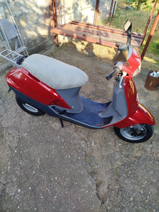 Продам скутер Honda Lead 90