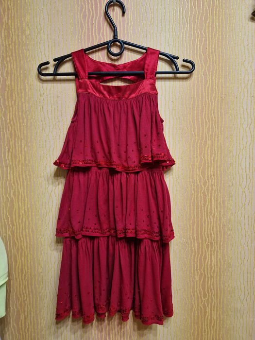 Червона сукня святкова сукня воланами пишна платье красное