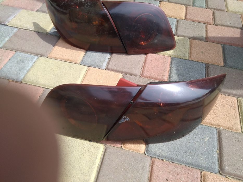 Продам задні стопи Mazda 3 2007-8,9р.хетчбек