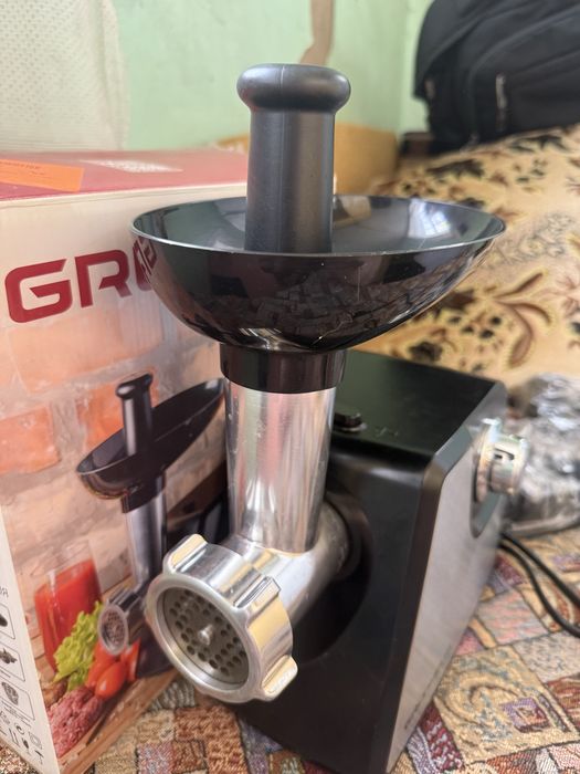 Мясорубка Grunhelm 1800Вт