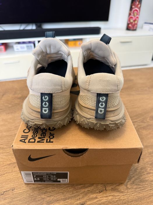 Кросівки Nike Acg Mountain Fly 2 Low Beige DV7903-101