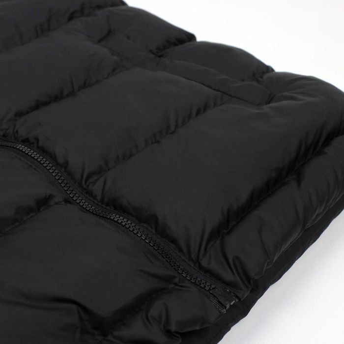 Мужская жилетка с большим черным лого, размеры XL. XXL и 3XL