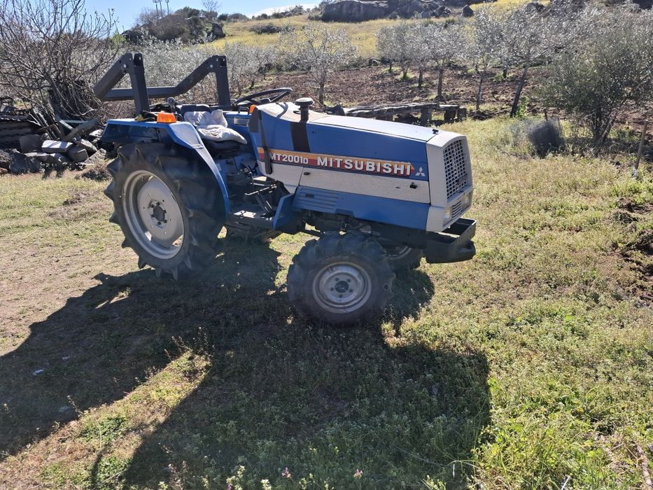 Vendo trator agricultura.