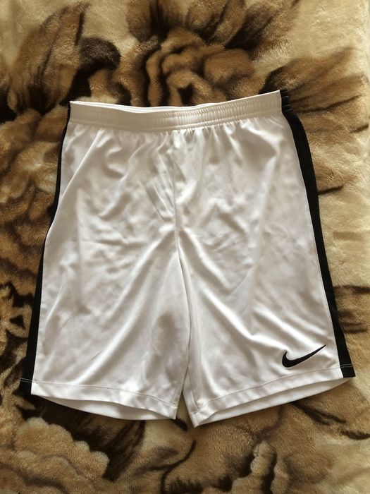 Спортивные шорты Nike DRI - FIT