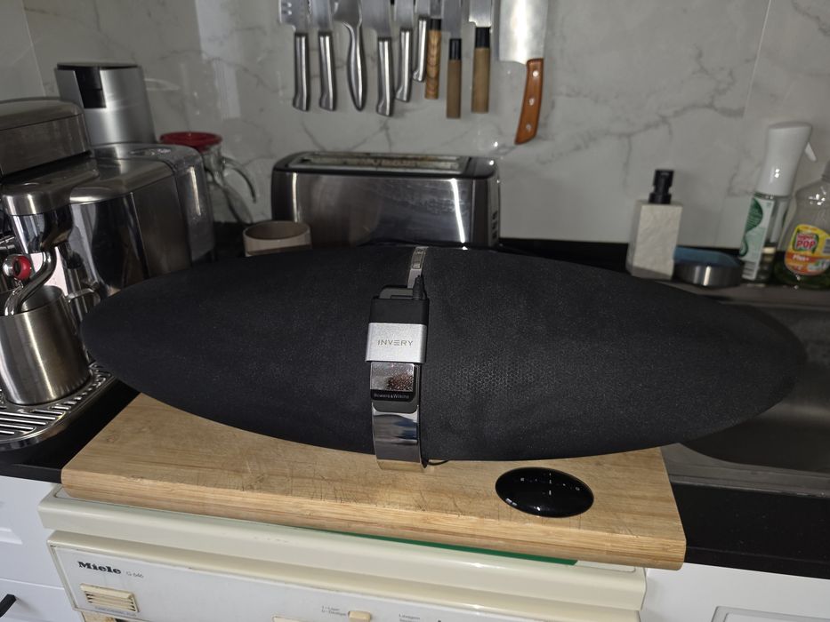 Vendo coluna Bowers &Wilkins Zeppelin