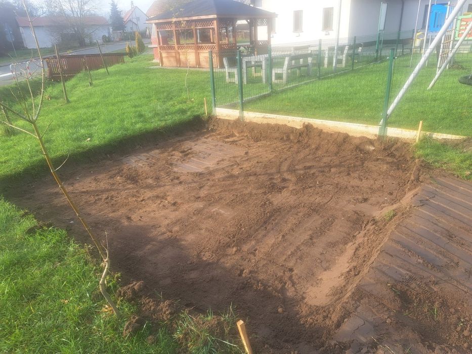 Usługi koparką Mecalac 12MTX