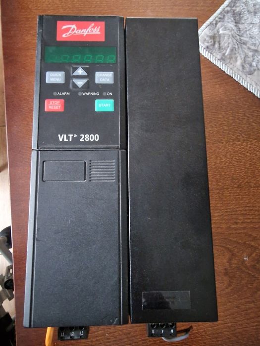 Falownik Danfoss VLT2875PT4B20STR1DBF00A00C0